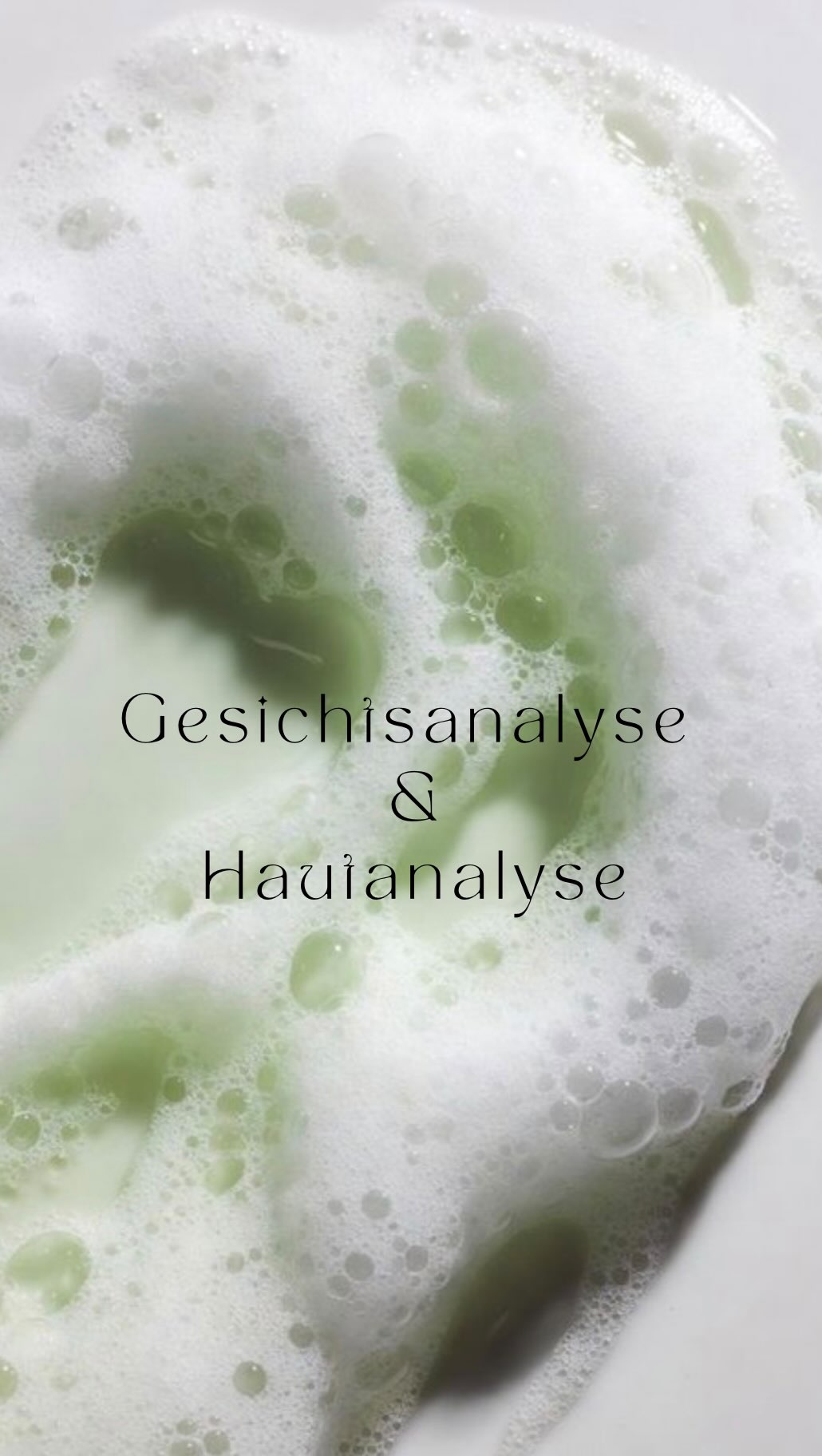 Feine grüne Schaumtextur — Gesichts- und Hautanalyse